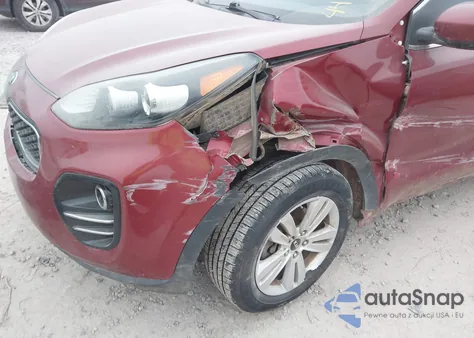 2018 Kia Sportage Lx z USA, uszkodzony, nr VIN KNDPMCAC3J7371479